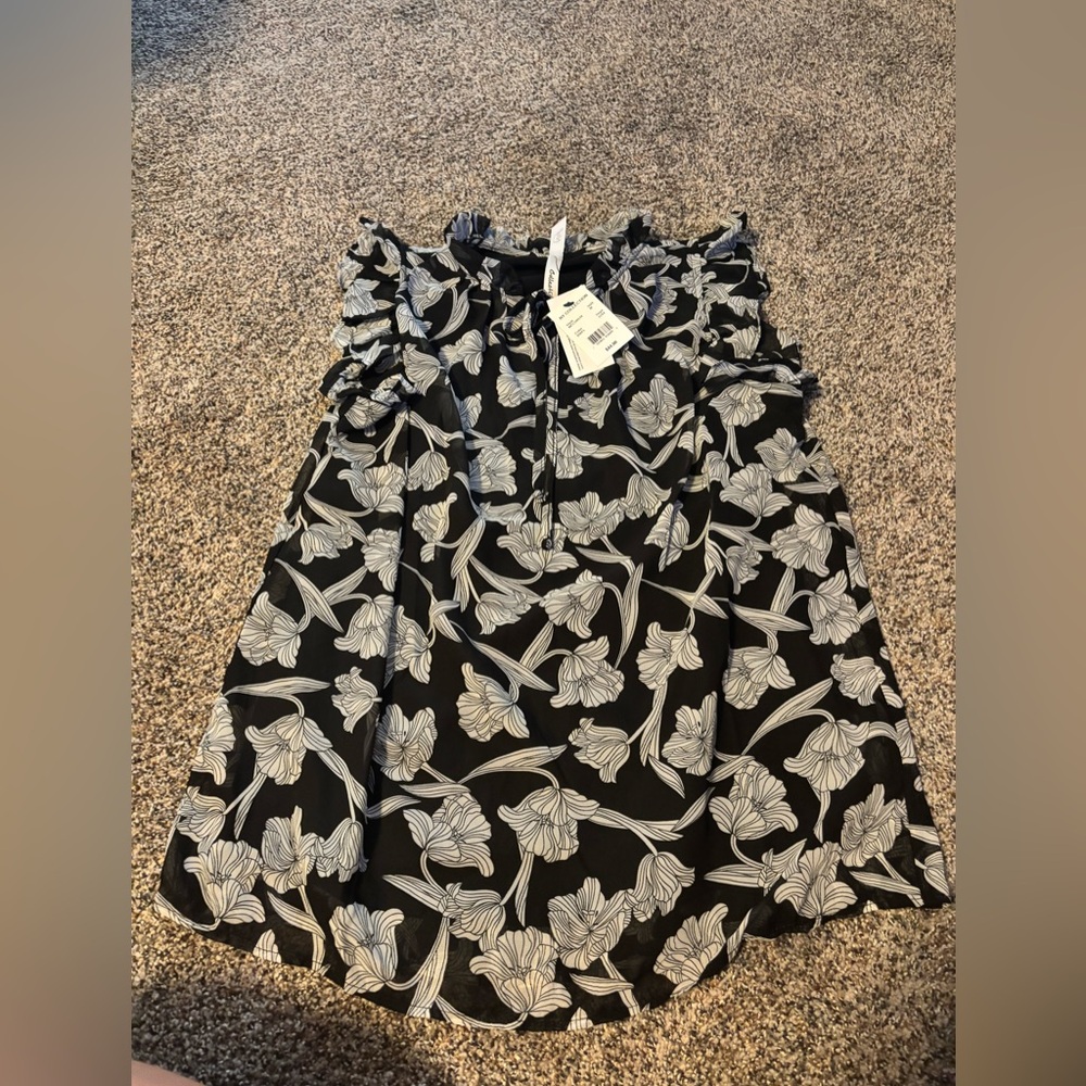 NY Collection Black and White Floral Top